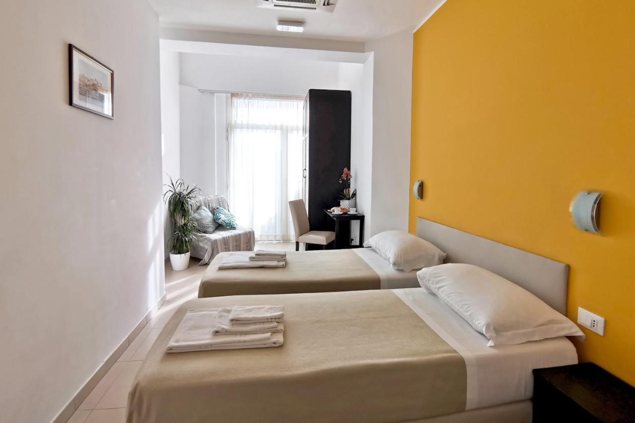 Hotel Poetto Cagliari Exteriör bild